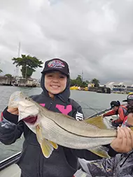 Pescaria de robalo com camarão