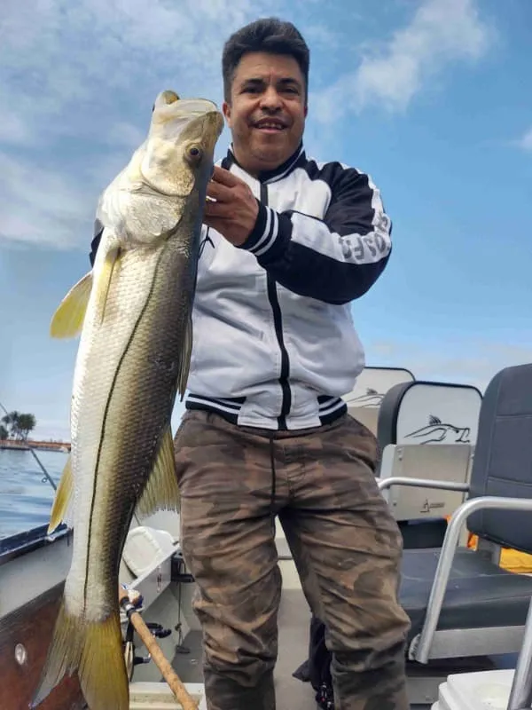 Pescaria de robalo no canal Bertioga Imagem